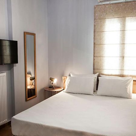 Pagrati Hilton Location Bentzi Family Suite 5 Athena Bagian luar foto