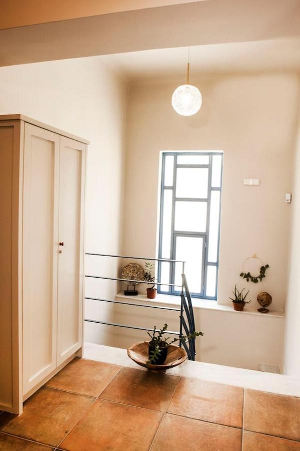 Pagrati Hilton Location Bentzi Family Suite 5 Athena Bagian luar foto