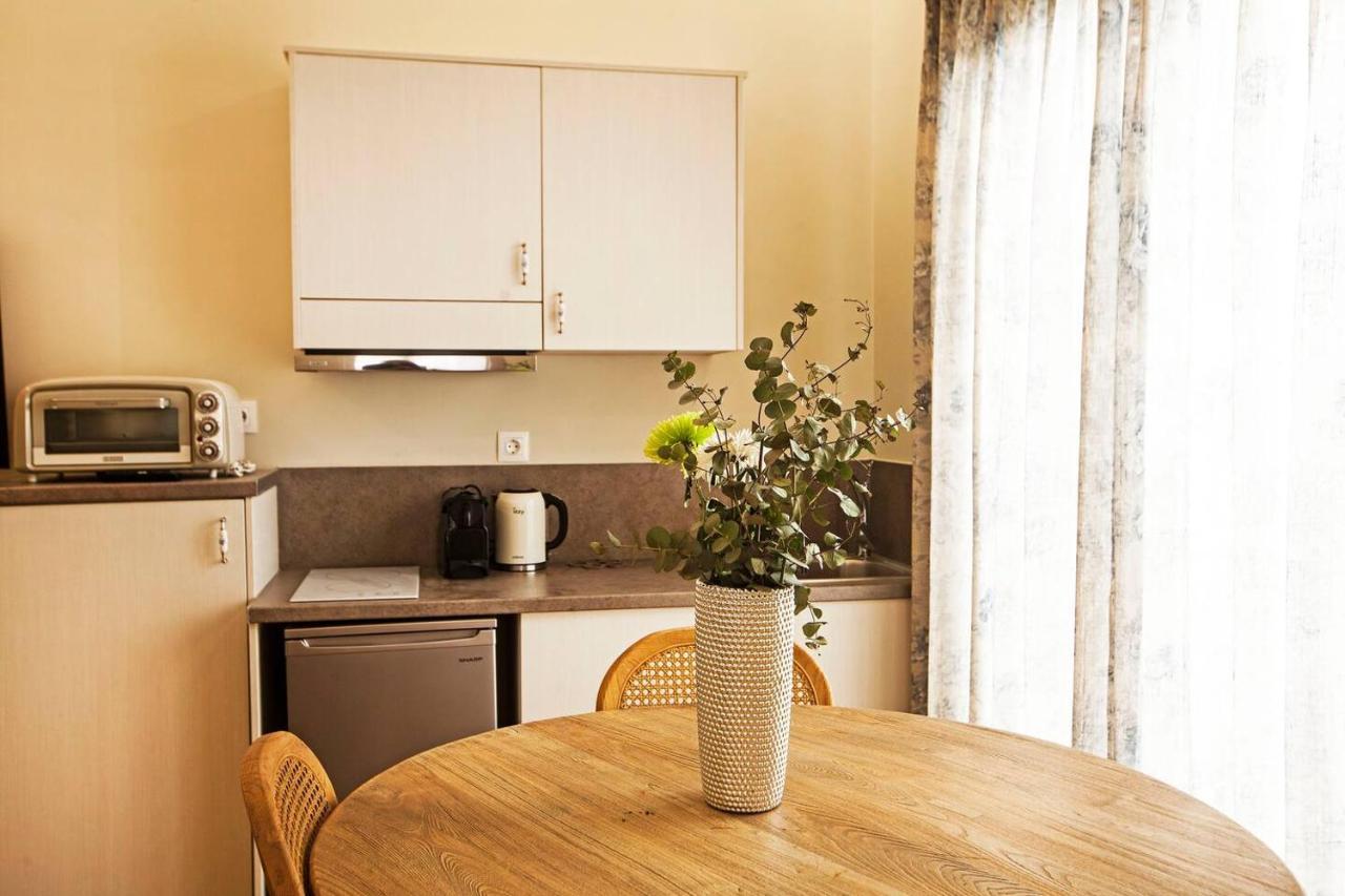 Pagrati Hilton Location Bentzi Family Suite 5 Athena Bagian luar foto