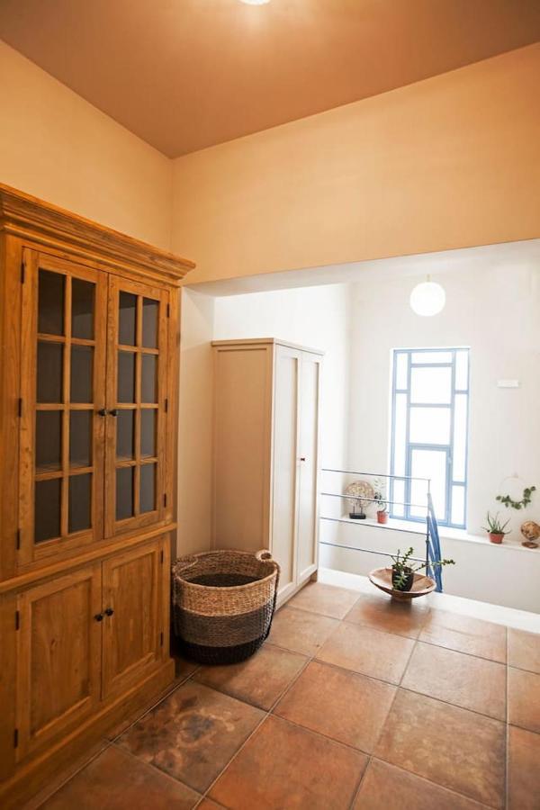 Pagrati Hilton Location Bentzi Family Suite 5 Athena Bagian luar foto